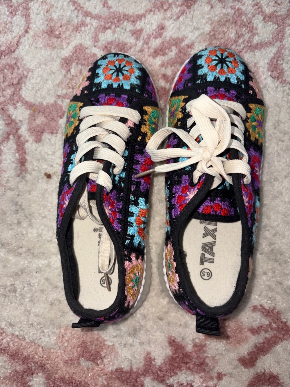 Colorful Crochet Floral Sneakers - TAXI